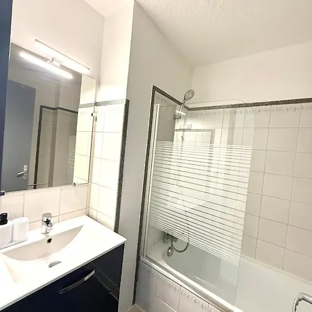 아파트 Calme Parking